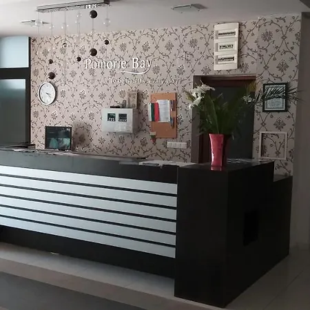 Апартаменти В Поморие Централплаж Комплекс Apartment *